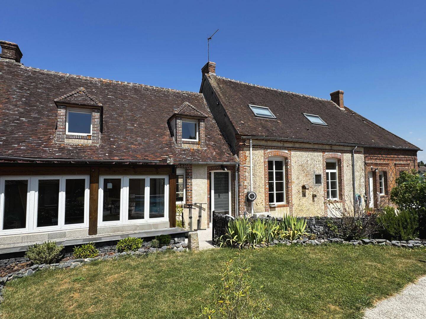 Maison 5 pièces 183 m² · à Thimert-Gâtelles · 182,5 m² · 222 000 €