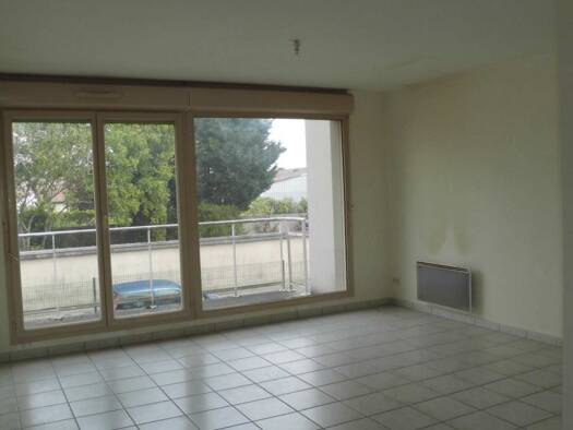 Appartement à louer 499 € 2 pièces 1 chambre 53,6 m² RDC Nord Ouest-Centre Sézanne 51120