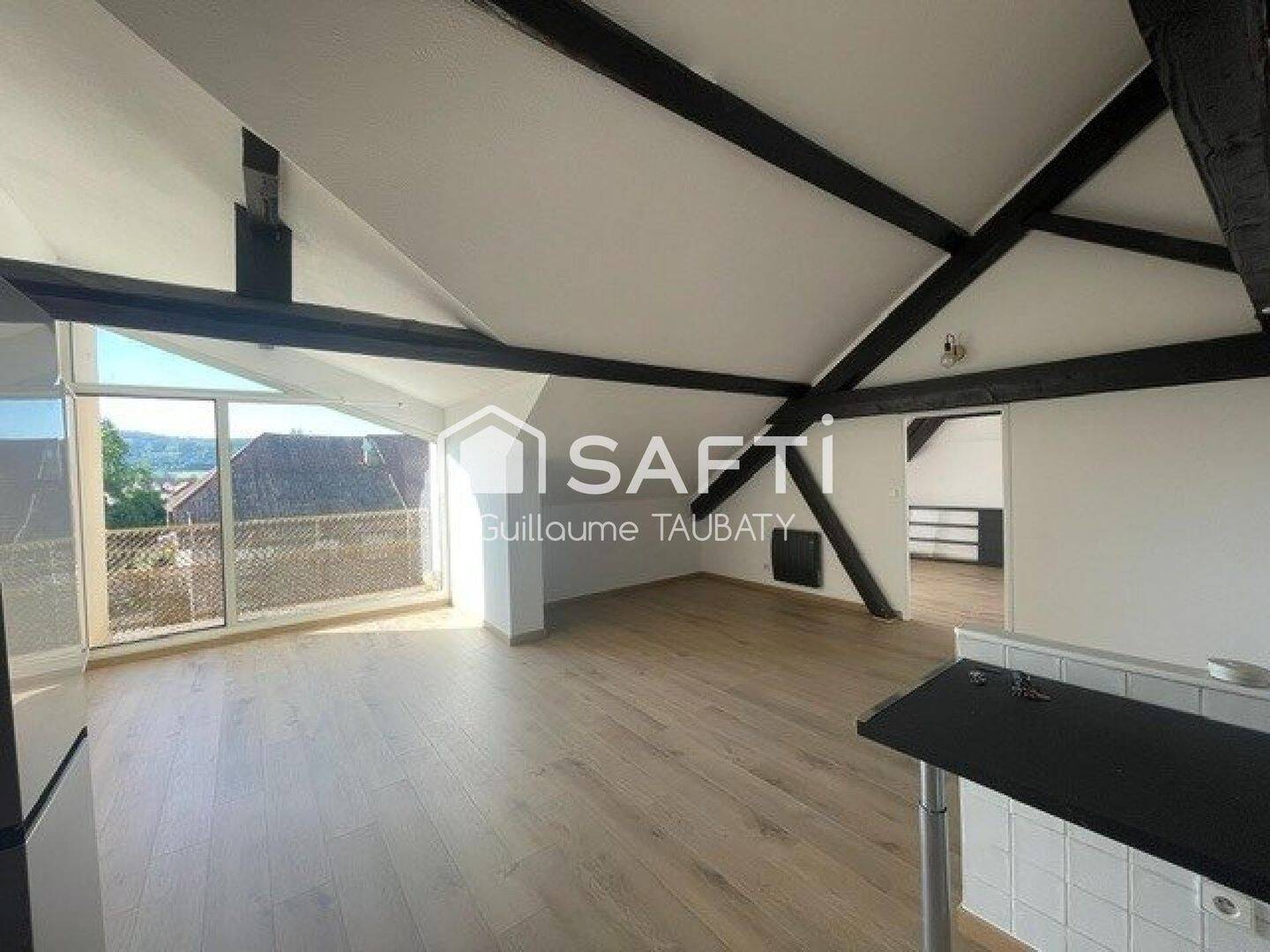 Appartement 4 pièces 84 m² · à Saône · 84 m² · 870 €