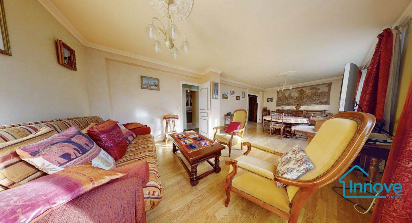 Appartement 5 pièces 82 m² · à Les Clayes-sous-Bois · 81,6 m² · 199 000 €
