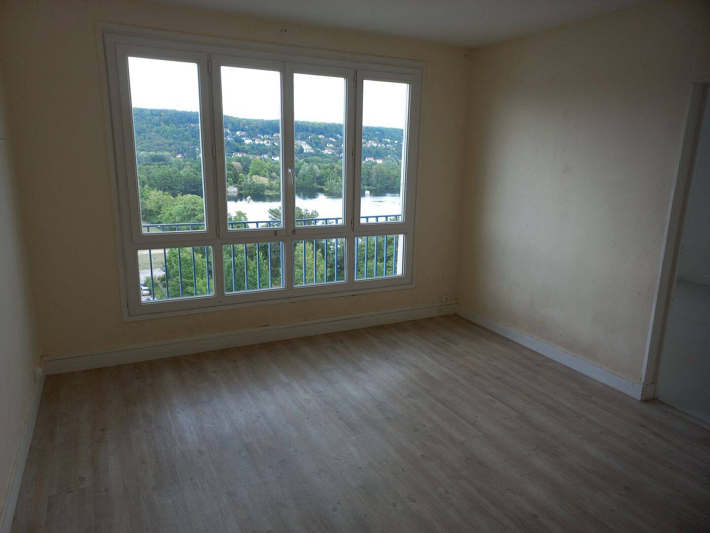 Appartement 3 pièces 58 m² · à Mantes-la-Jolie · 58 m² · 79 000 €