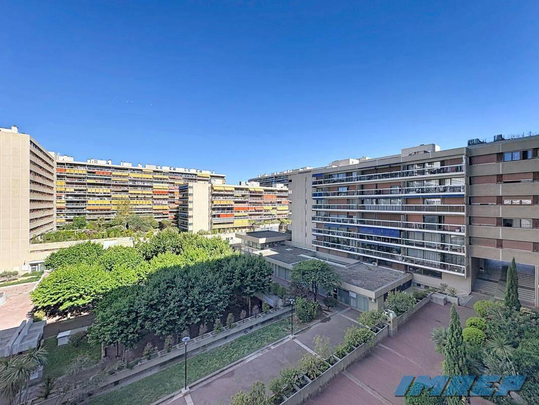 Appartement 4 pièces 94 m² · à Marseille 6ème Arrondissement · 94 m² · 319 000 €