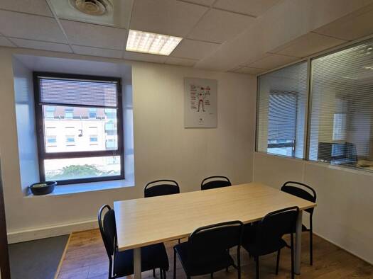 Espace bureau à vendre 128 628 € 42 m² de bureaux divisible à partir de 42 m² Centre-ville - Victor Hugo Grenoble 38000