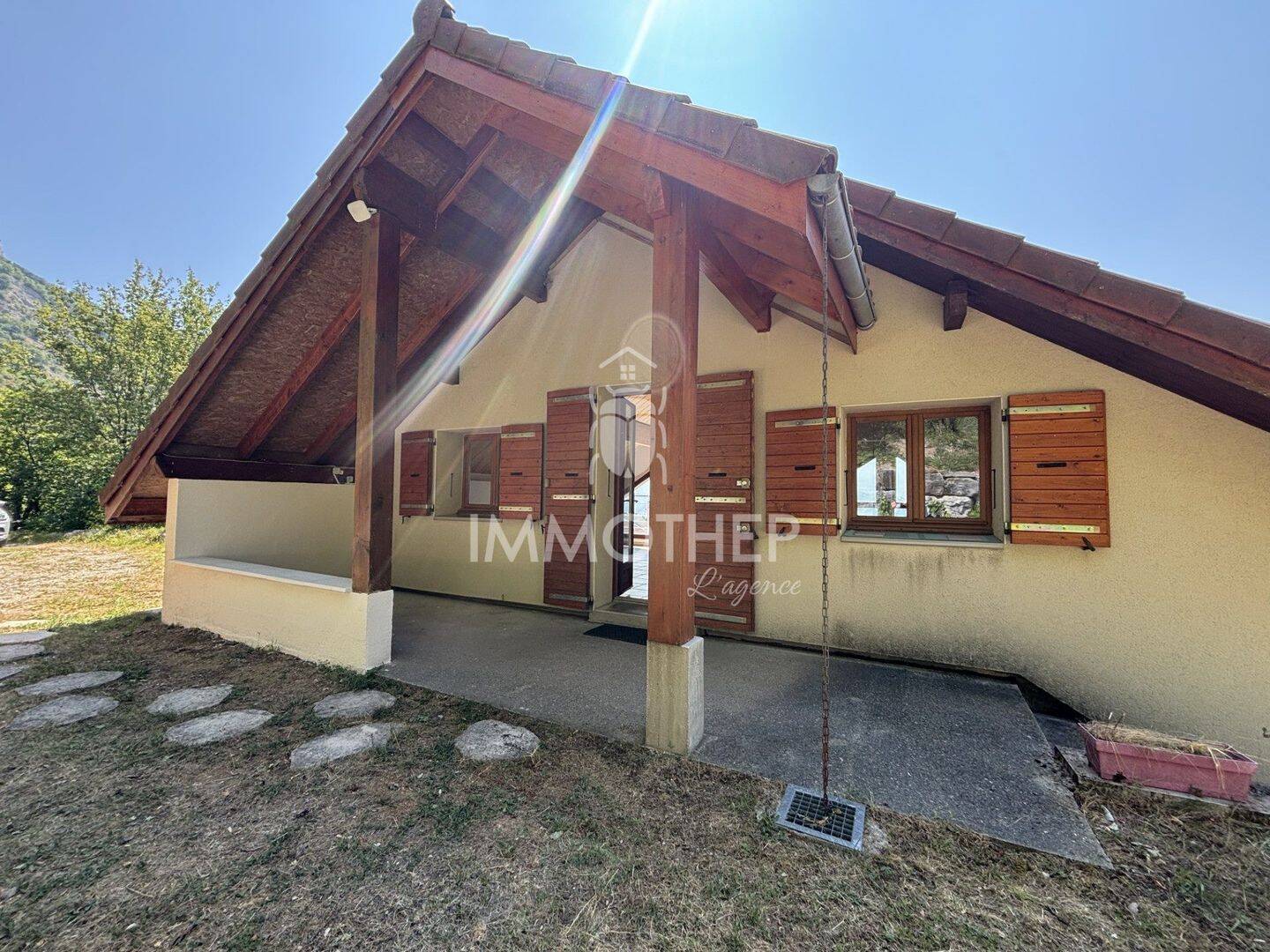 Maison 3 pièces 91 m² · à La Tronche · 91 m² · 1 200 €