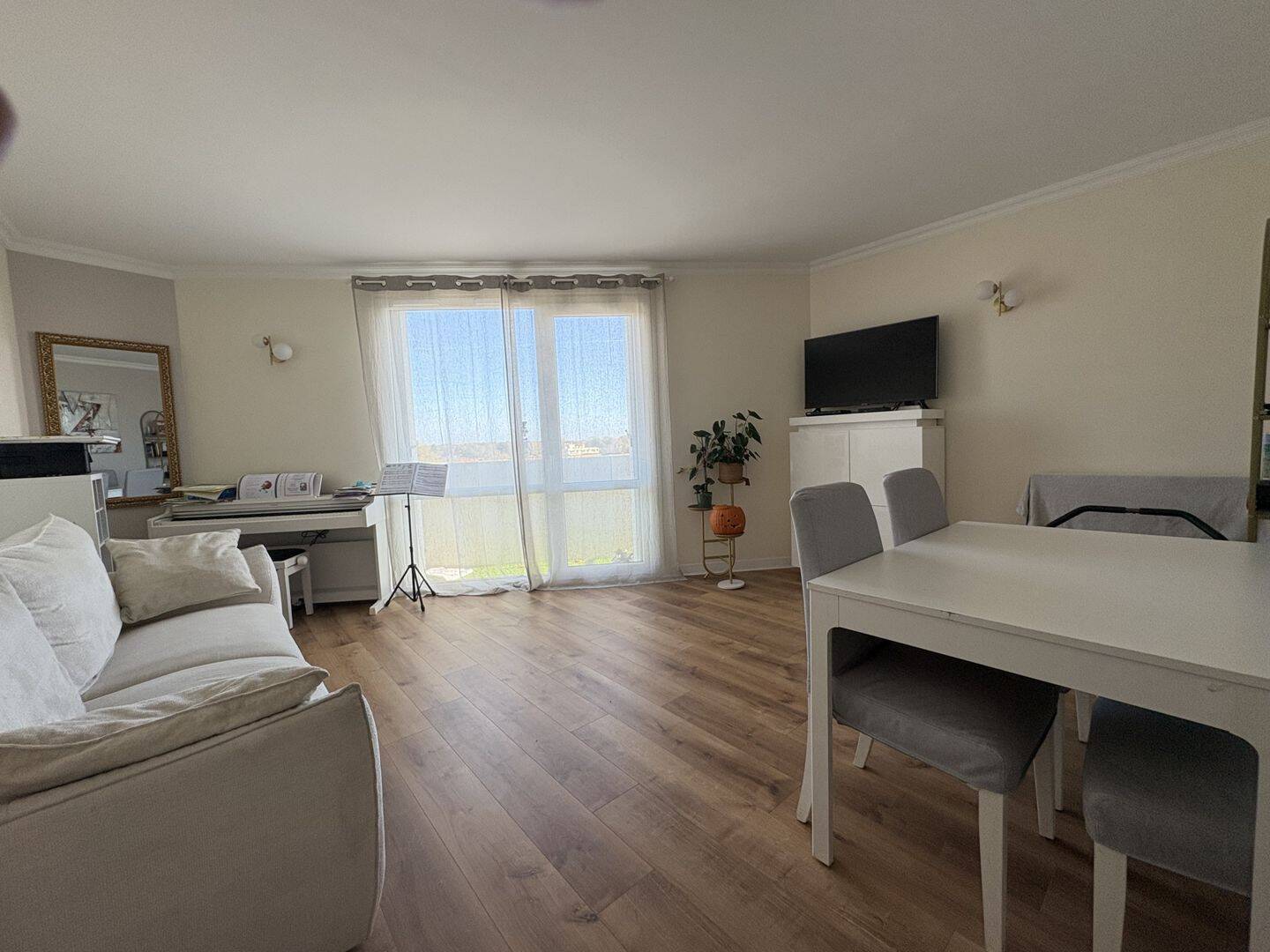 Appartement 3 pièces 59 m² · à Saint-Germain-en-Laye · 59,2 m² · 270 000 €