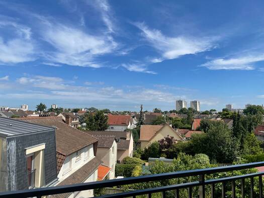 Appartement à louer 695 € 1 pièce 33 m² Étage 1/4 Paris Chennevieres Chennevières-sur-Marne 94430