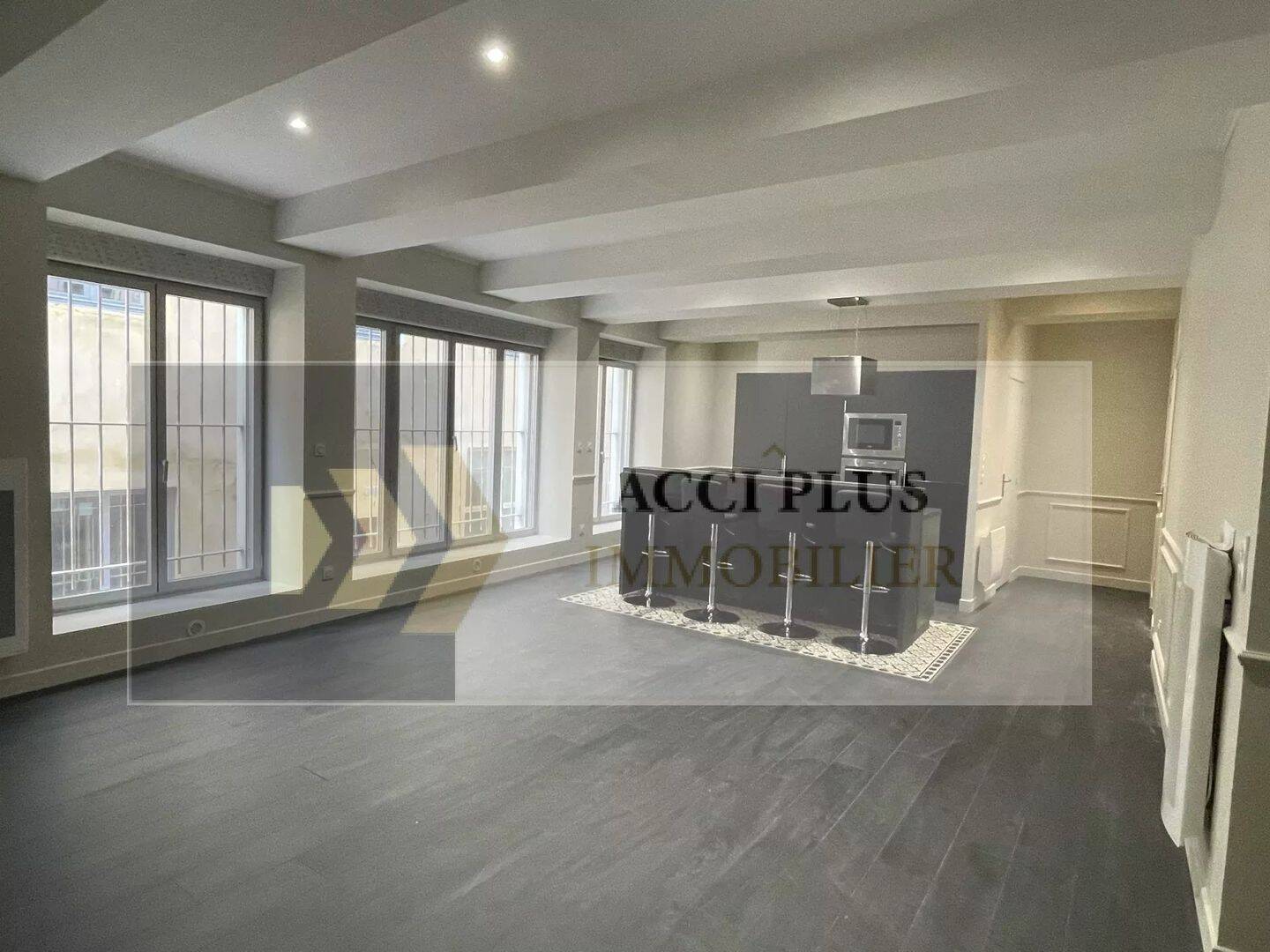 Appartement 5 pièces 153 m² · à Nîmes · 152,9 m² · 1 510 €/mois