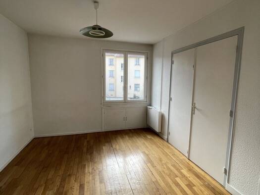 Appartement à vendre 226 000 € 3 pièces 2 chambres 70 m² Étage 2/8 Cusset Villeurbanne 69100