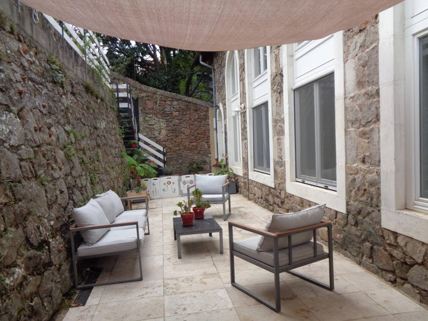 Maison 14 pièces 446 m² · à Lamastre · 446 m² · 299 000 €