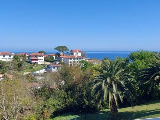 Appartement à vendre 760 000 € 3 pièces 2 chambres 64 m² Étage 2/3 Nord Ciboure 64500