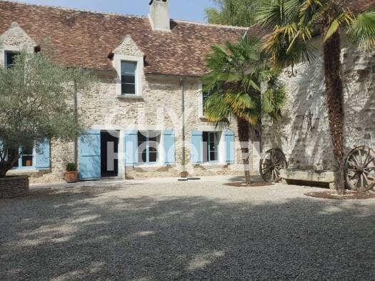 Maison à vendre 495 000 € 10 pièces 6 chambres 290 m² 2 500 m² de terrain Provins 77160