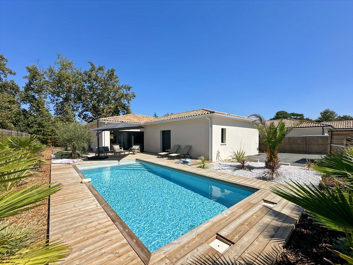 Maison 6 pièces 138 m² · à Saint-Aubin-de-Médoc · 138 m² · 649 000 €