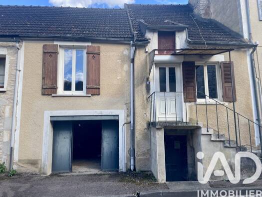 Maison de ville à vendre 50 000 € 3 pièces 2 chambres 54 m² 956 m² de terrain Bessy-sur-Cure 89270