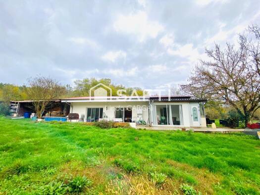 Maison de plain-pied à vendre 234 800 € 5 pièces 4 chambres 125 m² 10 500 m² de terrain La Sauvetat-du-Dropt 47800