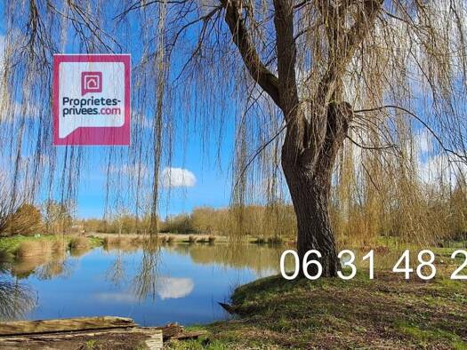 Maison à vendre 190 000 € 4 pièces 3 chambres 104 m² 10 160 m² de terrain Vix 85770