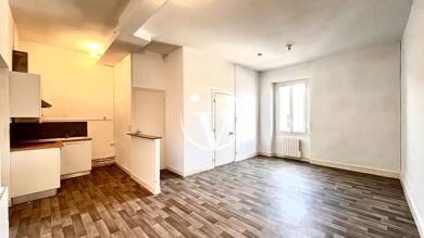 Appartement à louer 380 € 1 pièce 34 m² Étage 1/2 Gerard Yvon Vendome 41100