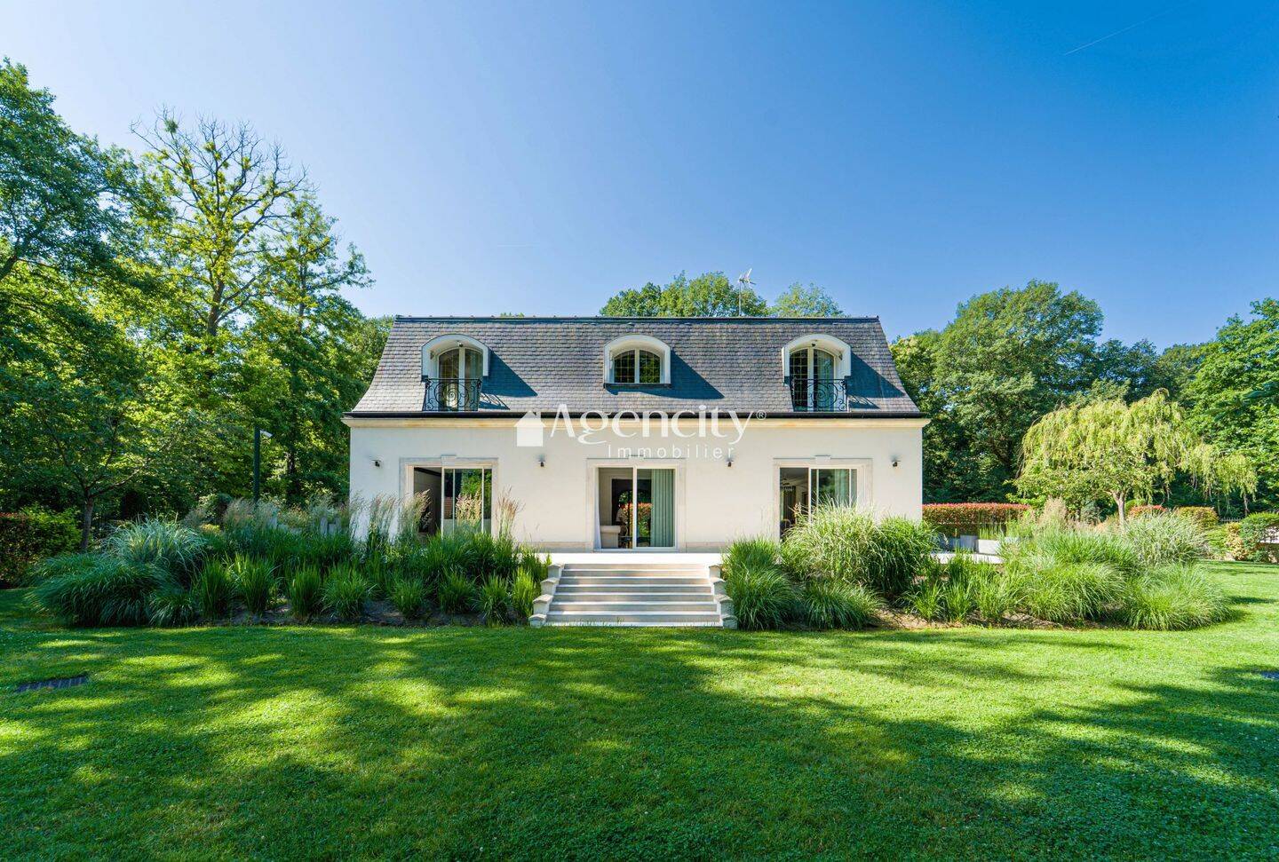 Maison 8 pièces 374 m² · à Lagny-sur-Marne · 374 m² · 1 499 000 €