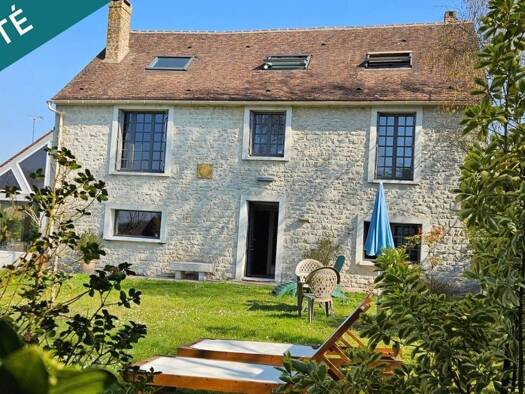 Maison à vendre 450 000 € 7 pièces 3 chambres 190 m² 918 m² de terrain Le Plateau Souppes-sur-Loing 77460