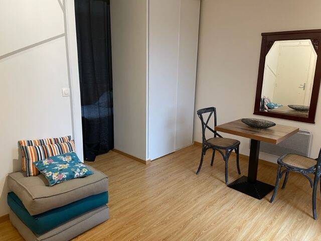 Appartement 1 pièce 27 m² · à Tassin-la-Demi-Lune · 26,8 m² · 658 €