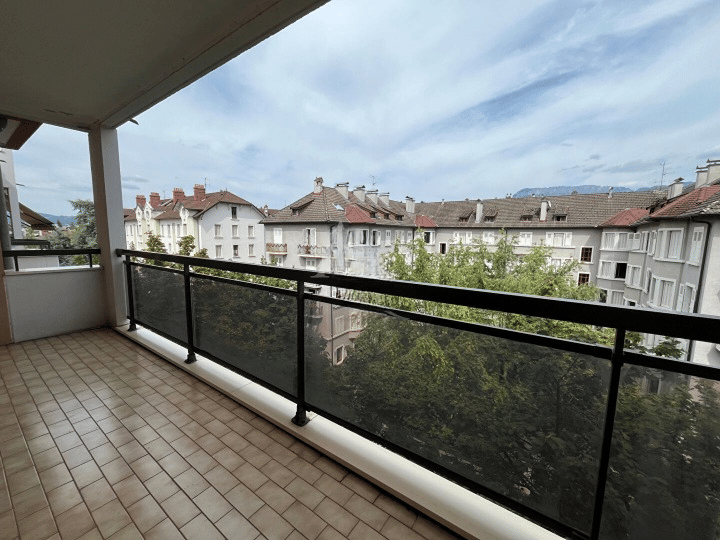 Appartement 2 pièces 56 m² · à Annecy · 56 m² · 1 000 €/mois