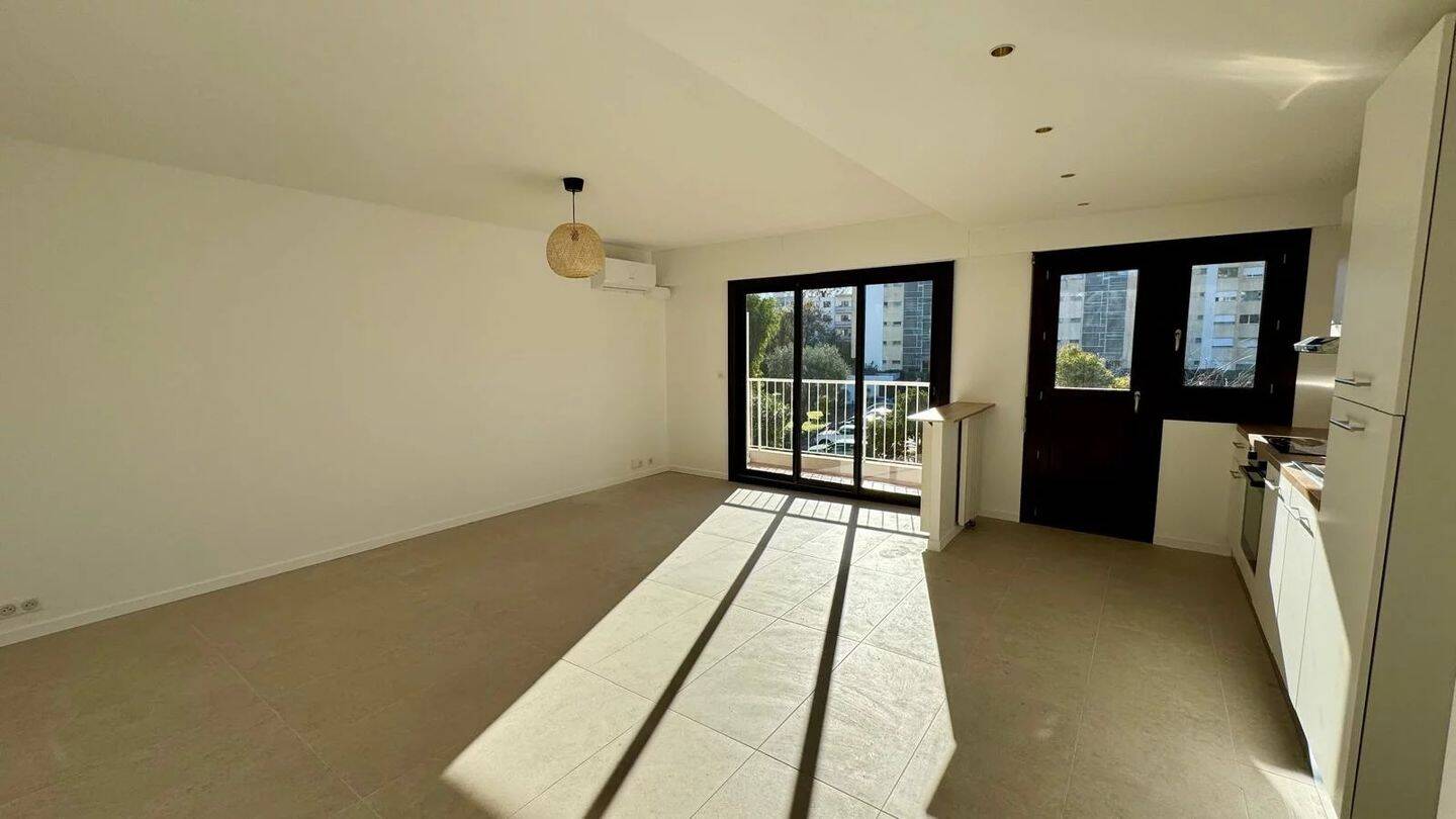 Appartement 2 pièces 46 m² · à Mandelieu-la-Napoule · 46 m² · 995 €/mois
