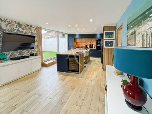 Appartement à vendre 529 000 € 5 pièces 3 chambres 130 m² RDC/2 Golf-Embus-Enco de Botte-Bellons Allauch 13190