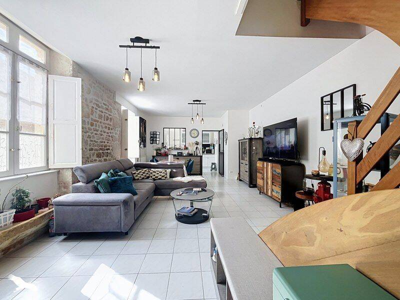 Appartement 3 pièces 101 m² · à Fontenay-le-Comte · 101 m² · 150 500 €