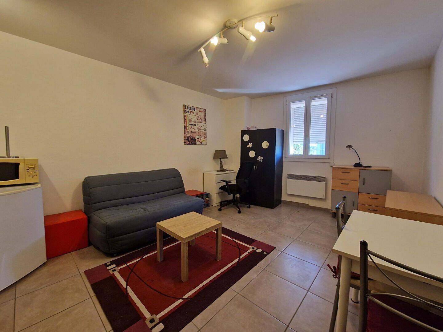 Appartement 1 pièce 25 m² · à Istres · 25 m² · 484 €