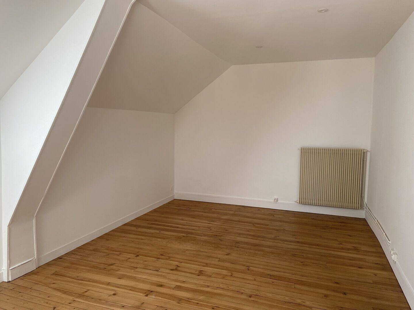 Appartement 1 pièce 40 m² · à Auxerre · 40 m² · 413 €