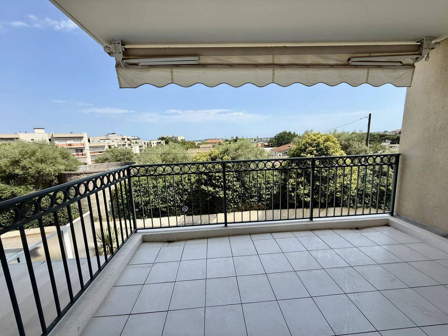 Appartement 4 pièces 74 m² · à Antibes · 73,9 m² · 1 800 €