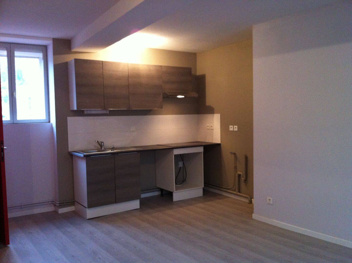 Appartement 3 pièces 49 m² · à Thiers · 49 m² · 410 €