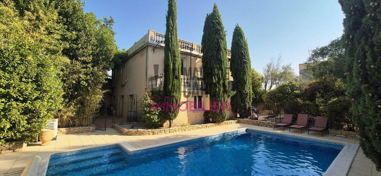Maison 8 pièces 213 m² · à Carpentras · 213,3 m² · 350 000 €