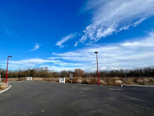 Terrain constructible à vendre 109 000 € 350 m² de terrain Saint-Thibéry 34630