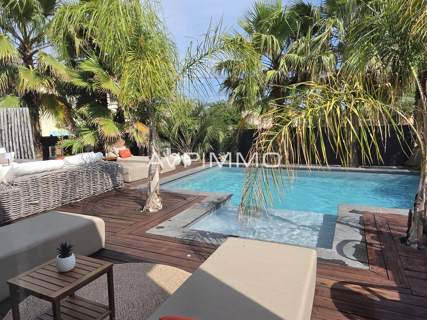Maison 6 pièces 200 m² · à Le Beausset · 200 m² · 1 100 000 €