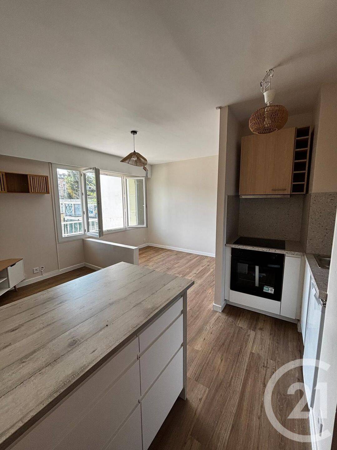 Appartement 1 pièce 24 m² · à Chessy · 23,5 m² · 950 €/mois