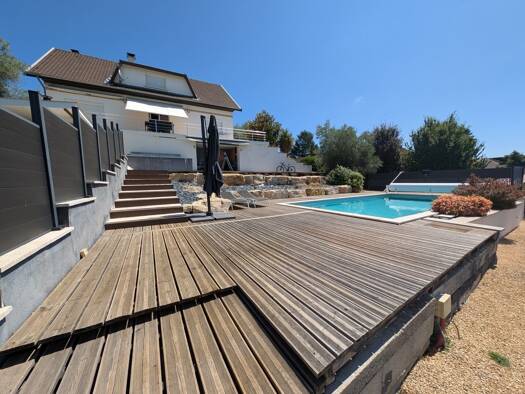 Maison à vendre 630 000 € 7 pièces 5 chambres 165 m² 3 285 m² de terrain Saint-Chef 38890