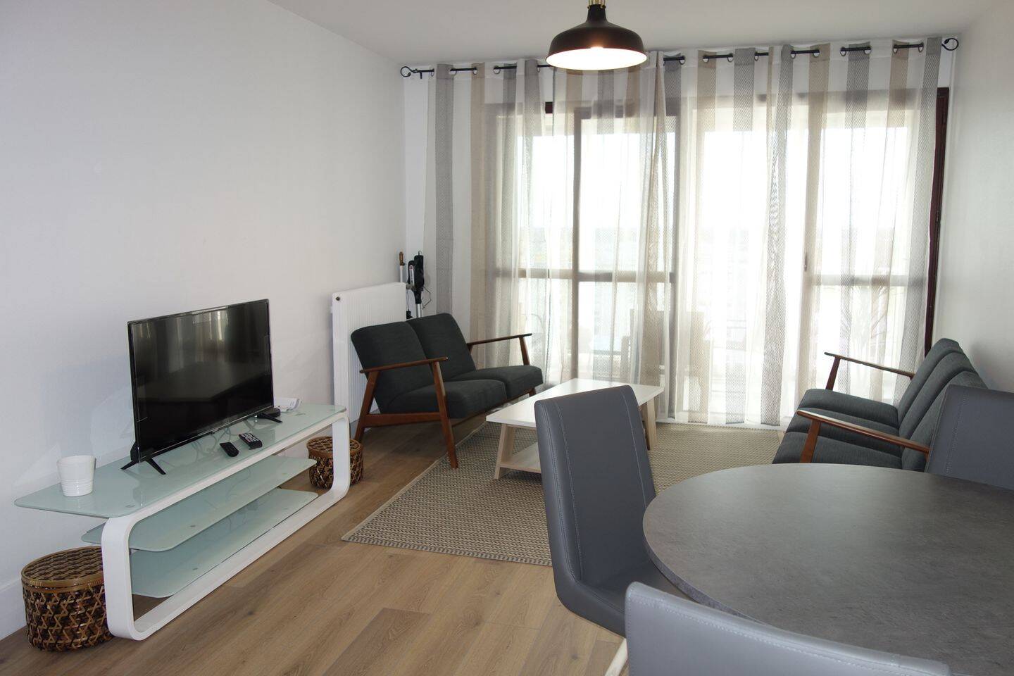 3 pièces 76 m² · à Orléans · 75,6 m² · 919 €