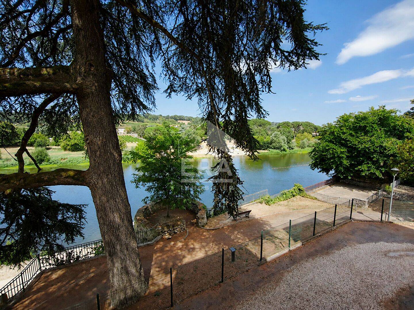 Appartement 5 pièces 103 m² · à Sainte-Foy-la-Grande · 103 m² · 138 800 €