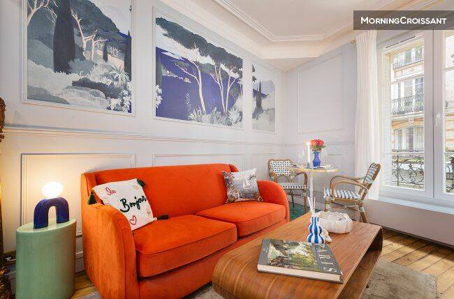 Appartement 2 pièces 37 m² · à Paris 18ème Arrondissement · 37 m² · 2 350 €