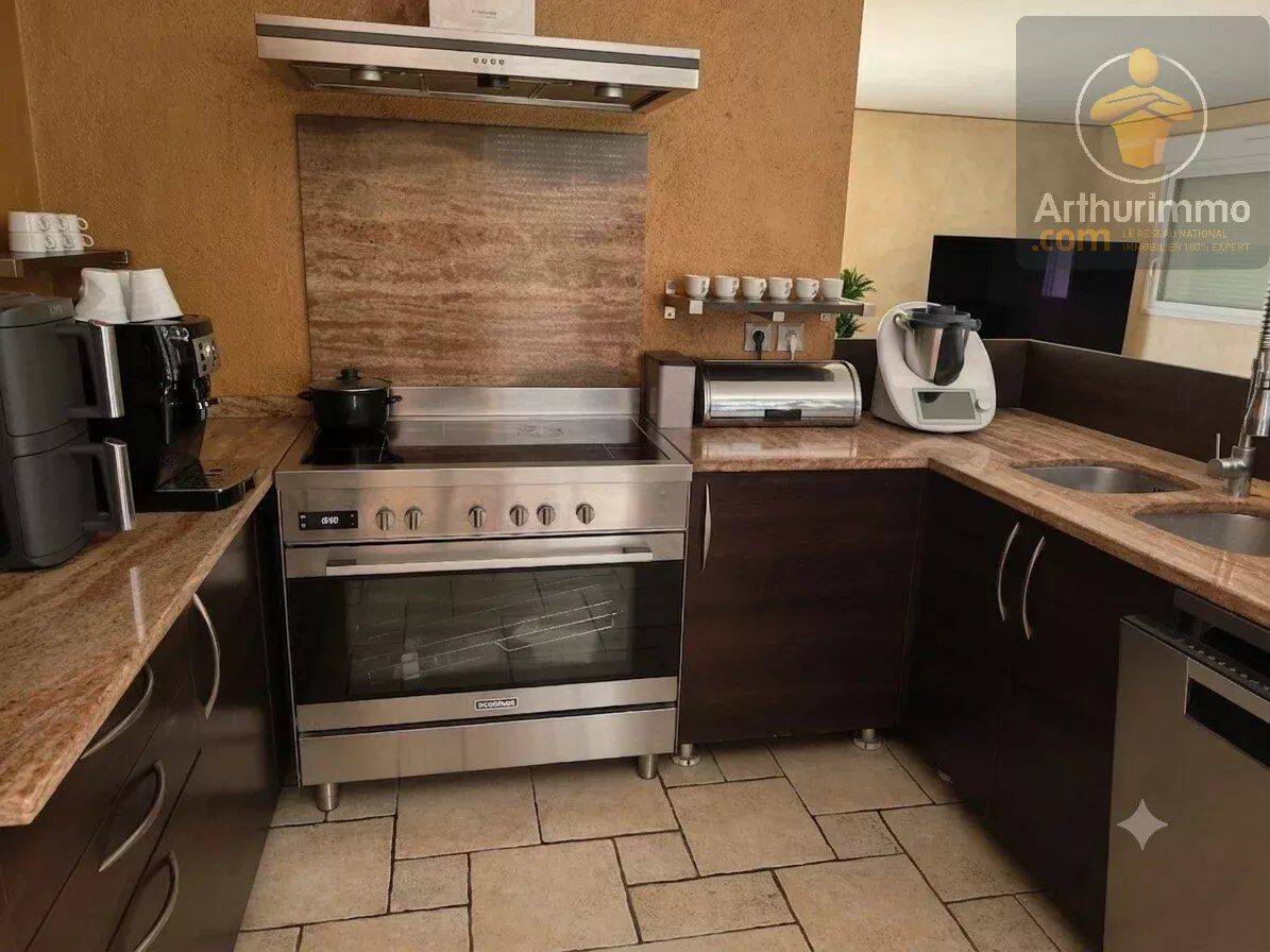 Maison 6 pièces 223 m² · à Beaugency · 223 m² · 1 350 €