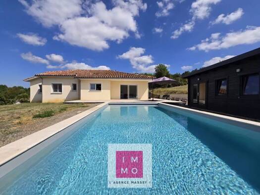 Maison de plain-pied à vendre 312 000 € 5 pièces 4 chambres 147 m² 2 642 m² de terrain Tournay 65190