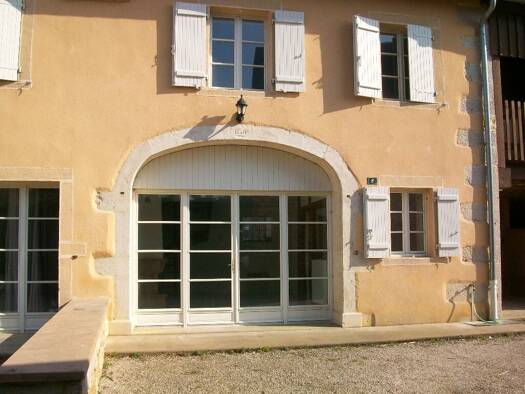 Appartement à louer 600 € 4 pièces 4 chambres 80,7 m² RDC/1 Maynal 39190