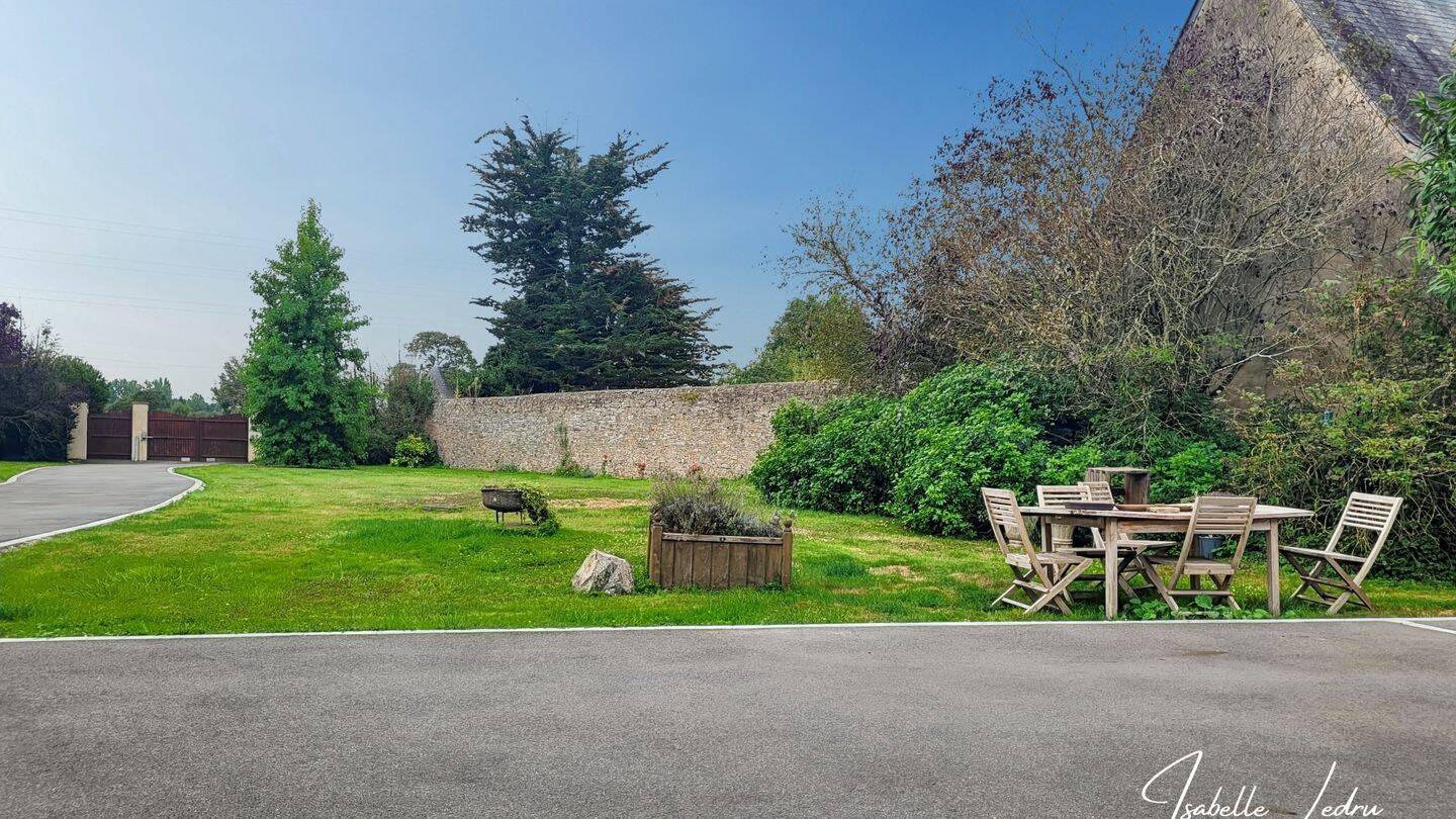 Maison 7 pièces 235 m² · à Erbray · 235 m² · 332 800 €