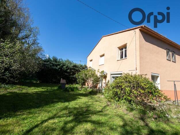 Villa à vendre 339 000 € 4 pièces 3 chambres 145 m² 1 500 m² de terrain Centre Ville Est Le Soler 66270