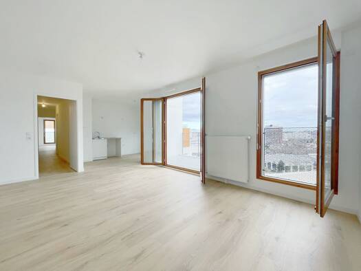 Appartement à louer 1 900 € 4 pièces 3 chambres 83 m² Étage 9/9 Rosny-sous-Bois 93110