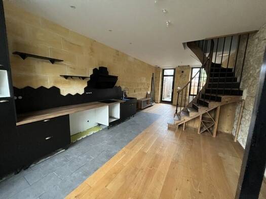 Maison à louer 1 080 € 5 pièces 4 chambres 80 m² Langoiran 33550