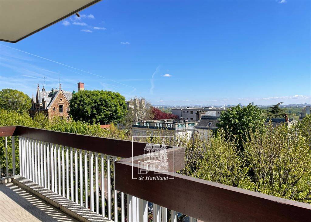 Appartement 5 pièces 112 m² · à Saint-Cloud · 112 m² · 3 570 €