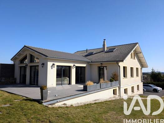 Maison à vendre 349 000 € 13 pièces 7 chambres 250 m² 2 500 m² de terrain Fay-sur-Lignon 43430