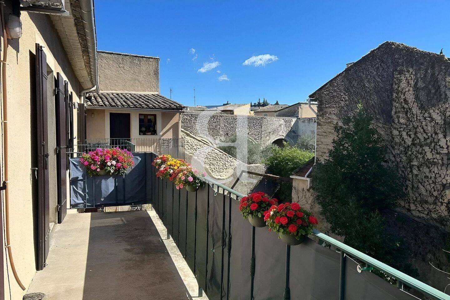 Appartement 3 pièces 67 m² · à L'Isle-sur-la-Sorgue · 67 m² · 250 000 €