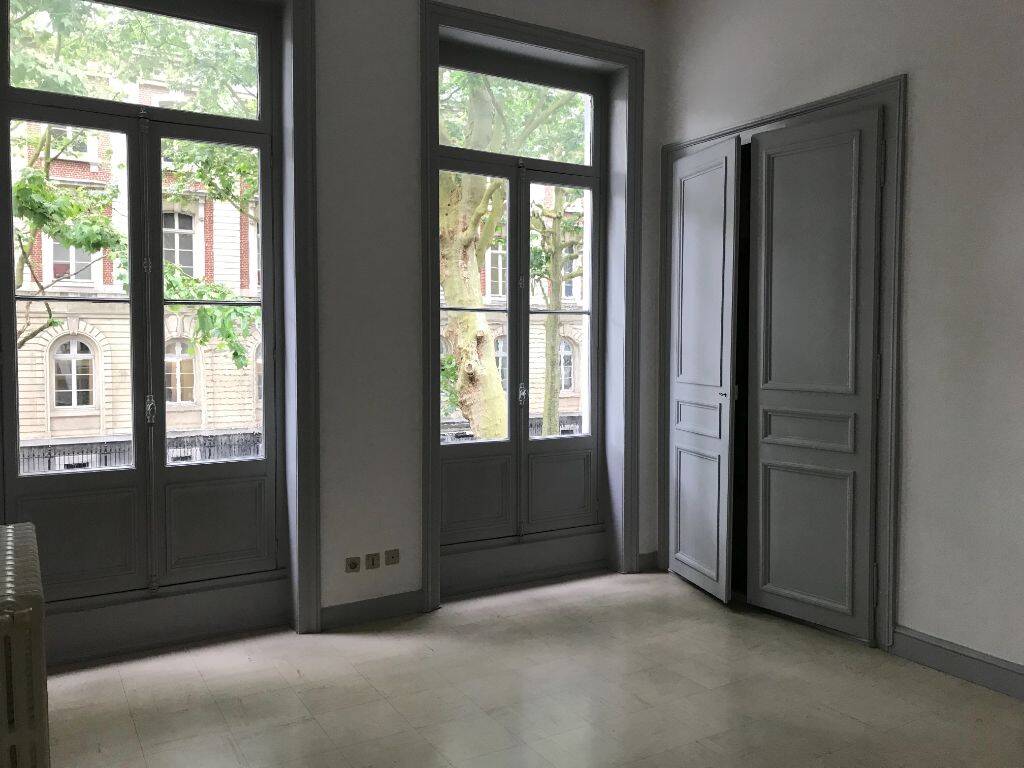 Appartement 2 pièces 48 m² · à Lille · 48,3 m² · 698 €